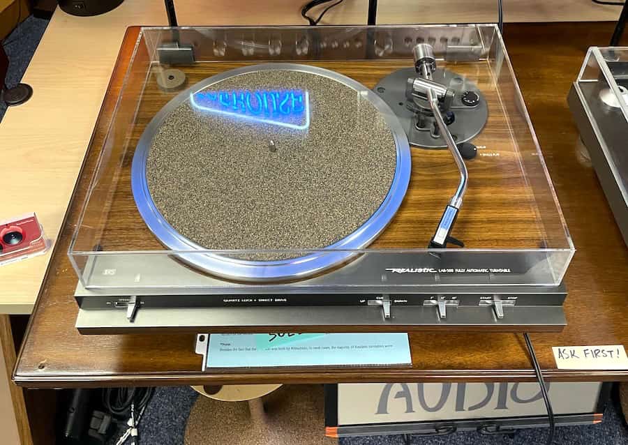 Realistic LAB-500 Fully Automatic Turntable