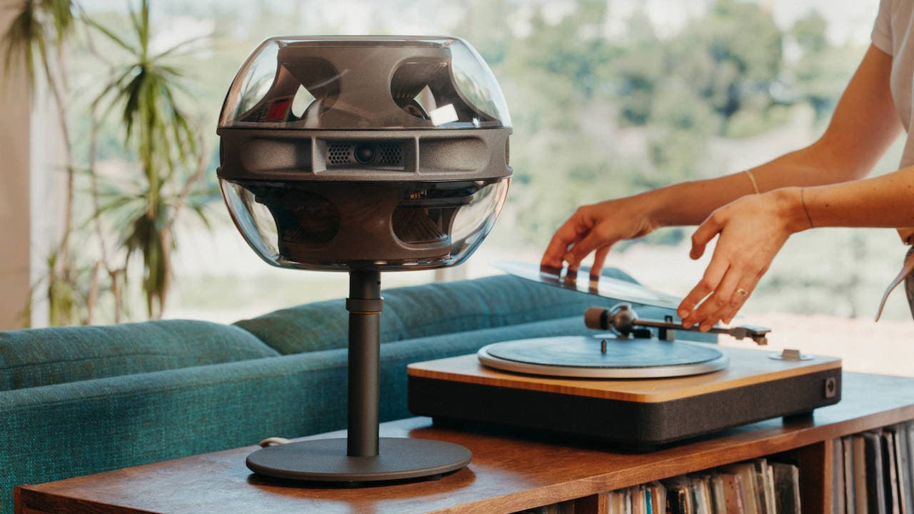 Syng Cell Alpha Tabletop Speaker with Turntable