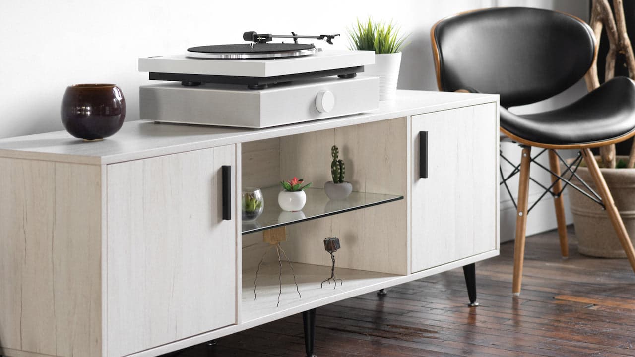 Andover Audio SpinDeck MAX Turntable Lifestyle White