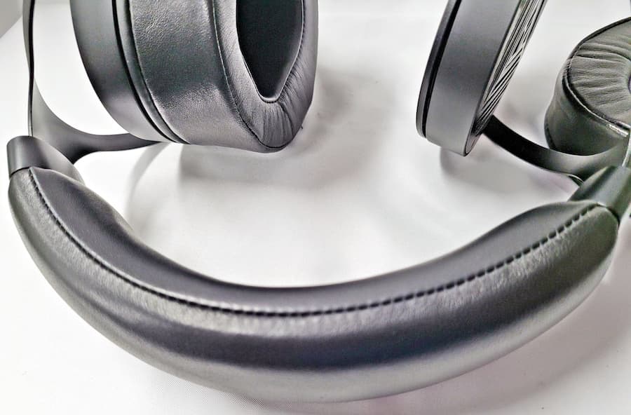 Monoprice Monolith M1070 Open-back Headphone Headband