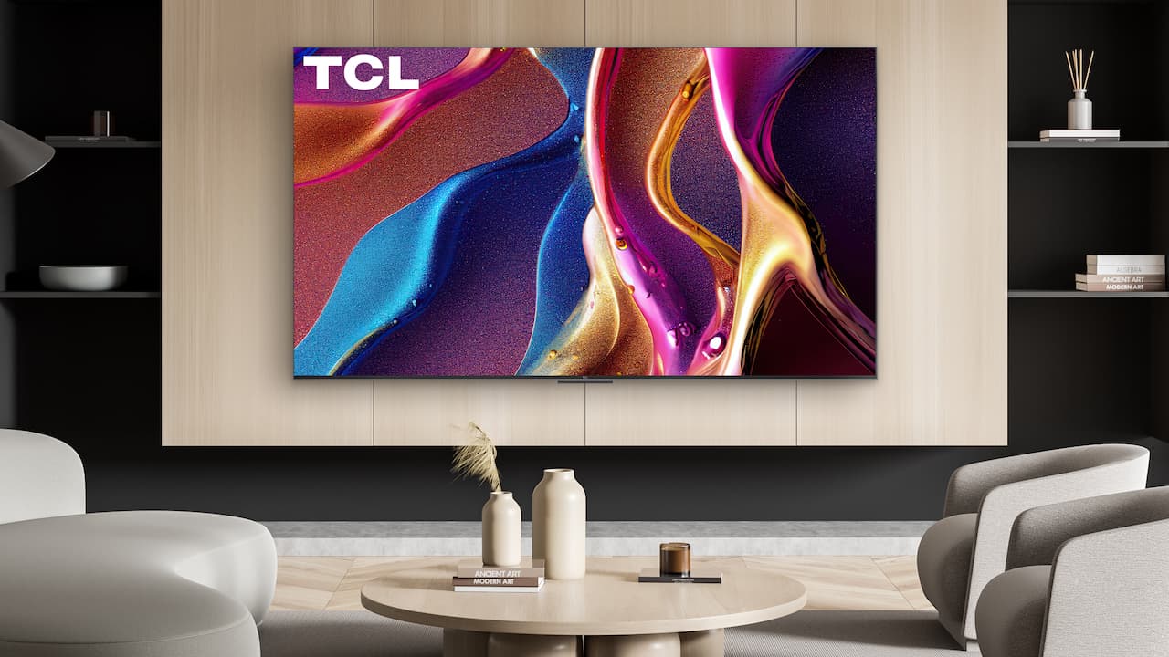 2023 TCL Q7 Series 4K TV Lifestyle