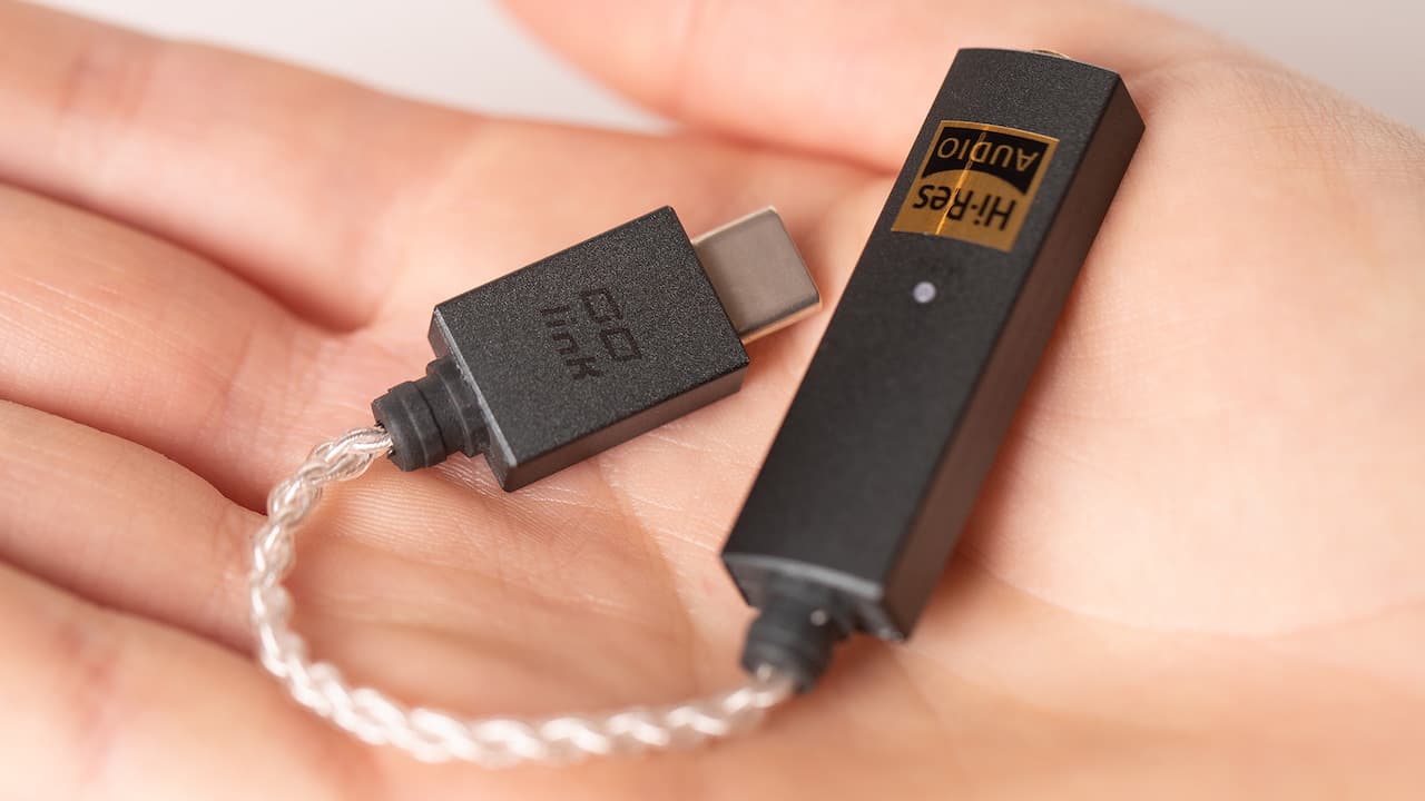 iFi Go Link Dongle DAC in-hand